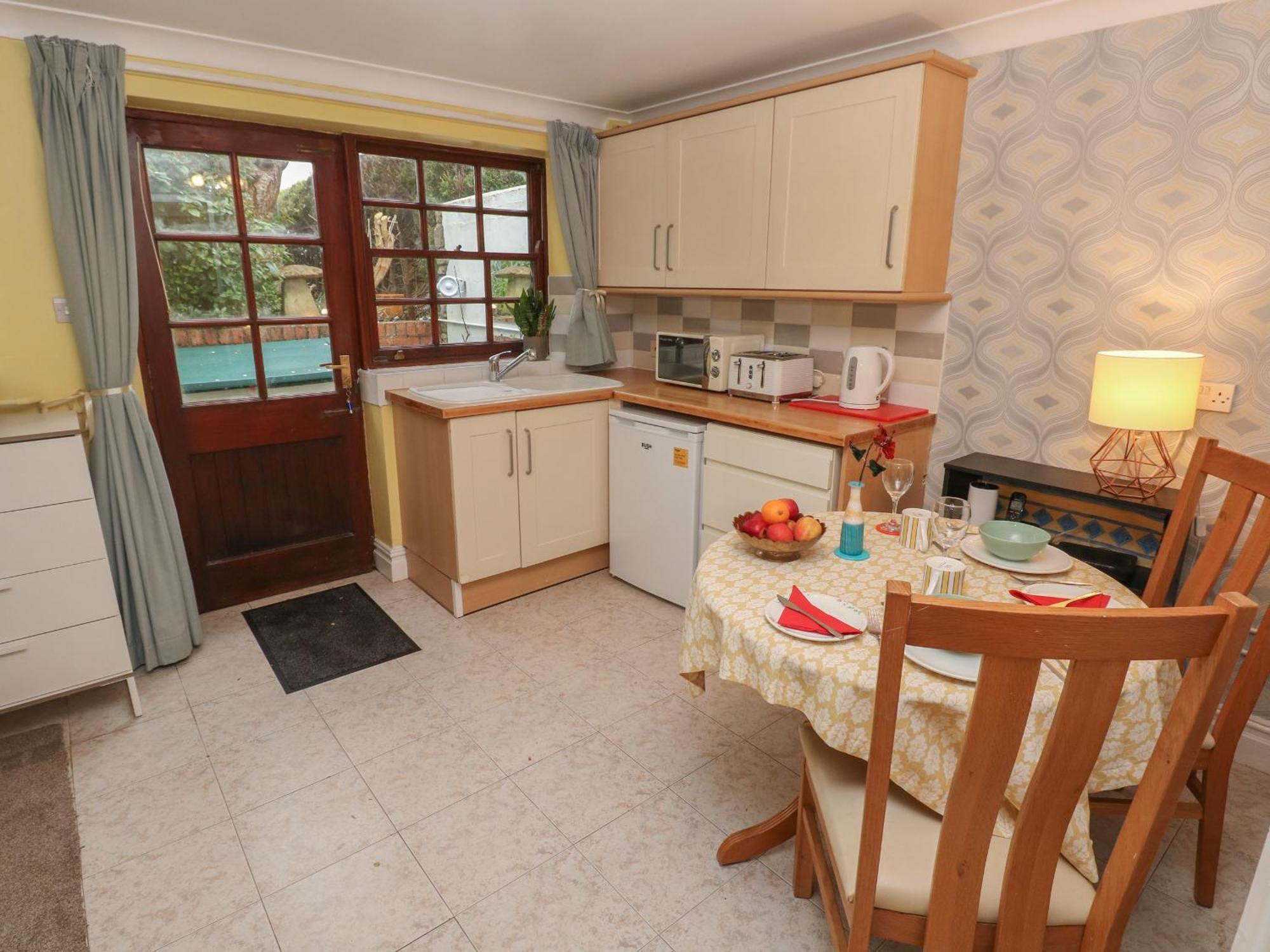 The Laurels Flat Apartment Кардиф Екстериор снимка